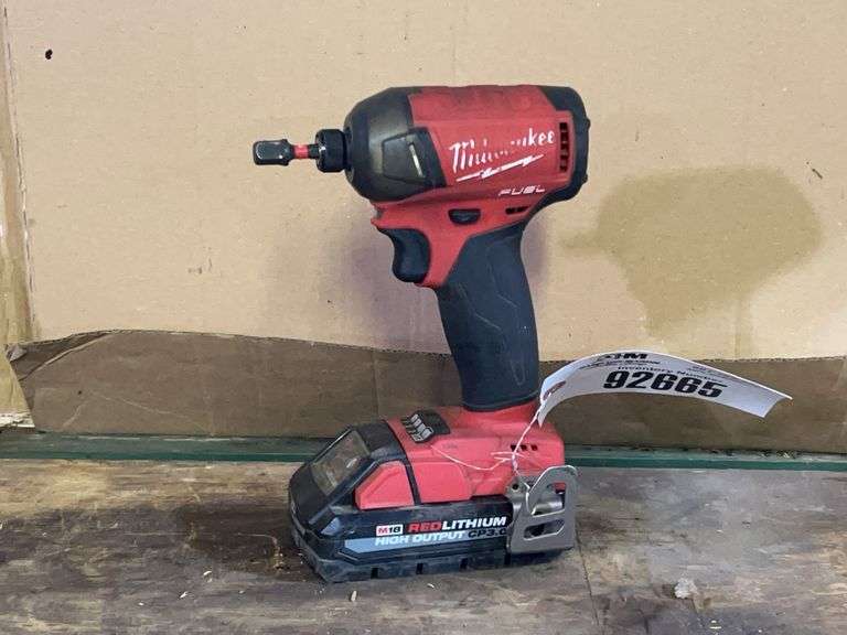 Milwaukee Surge 1/4” Hex Hydraulic Driver w/ Battery