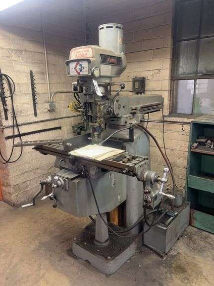 Kinda Powermill Model G Vertical Milling Machine with Variable Speed Headst