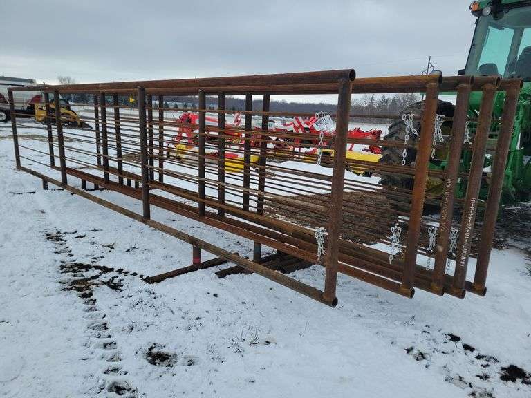 (5) A&K Best Panels, 24', Freestanding Fence Panels - Selling x the $