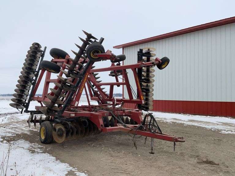 Sunflower 1434 Rock Flex Disk, 33’, Depth Control, 22” Blades, Gauge Wheels