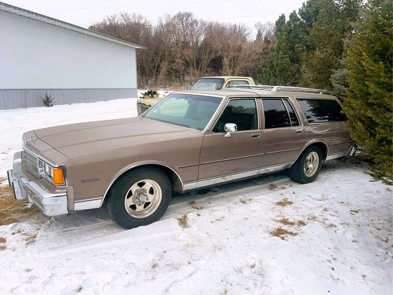 Online Only Vehicle and Tool Auction For The Mark DeZelar Estate - Randolph, MN 