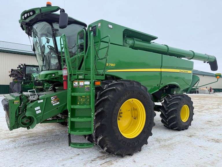 2018 John Deere S780 Combine, 3,390 Engine Hours, 2,520 Sep. Hours, PRWD, P