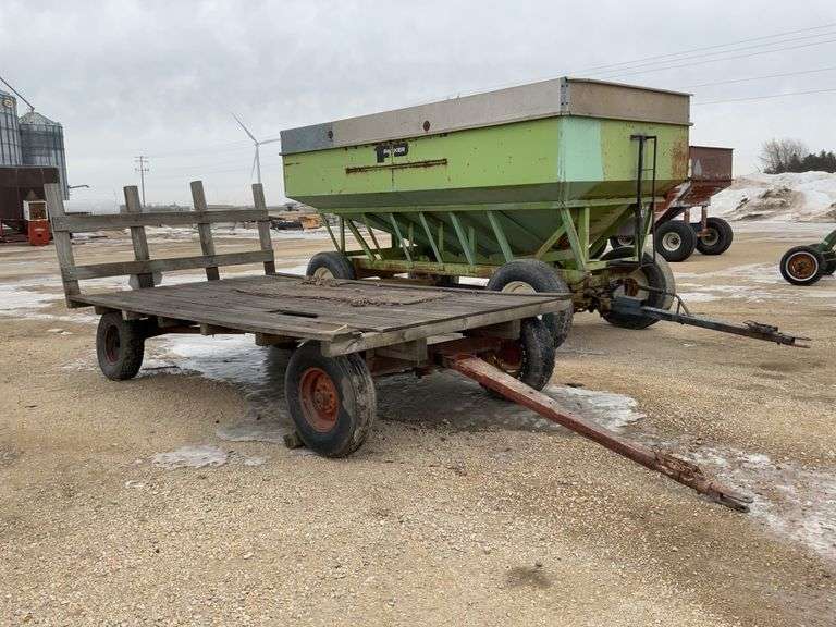 16ft hay wagon on gear