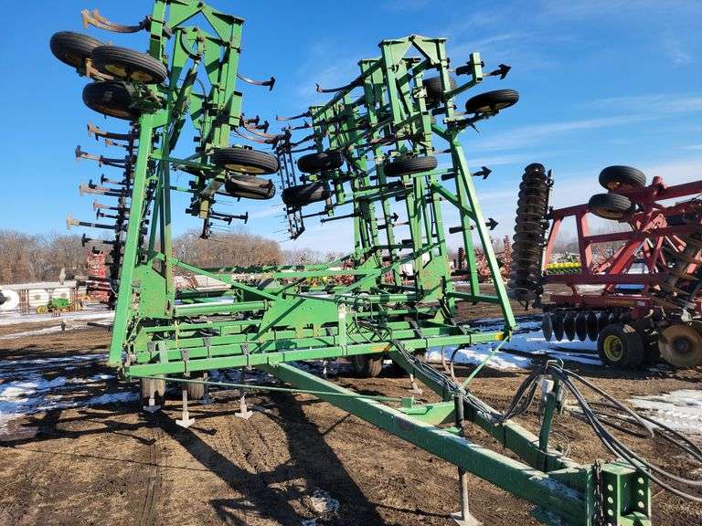 John Deere Model 985 Field Cultivator, 55’, Depth Control Guide Wheels, 3 B
