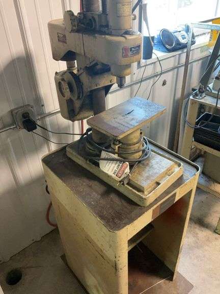 Hamilton Tool Company Adjustable Drill Press, Variable Speed, 120v, - selli
