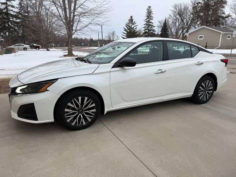 ***2024 Nissan Ultima SV AWD, 28,861 Miles Showing, One Owner, Estate, 4 Do