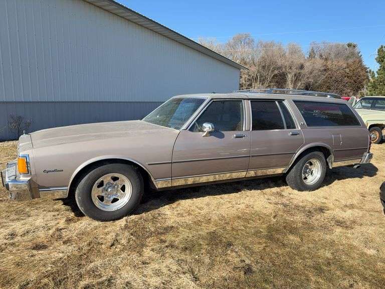 1984 Chevrolet Caprice Wagon, 305ci. V8, Automatic, Centerline Polished Alu