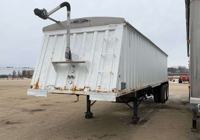 **  2000 Trail Ease Grain Trailer, ag hoppers, 34ft, electric tarp