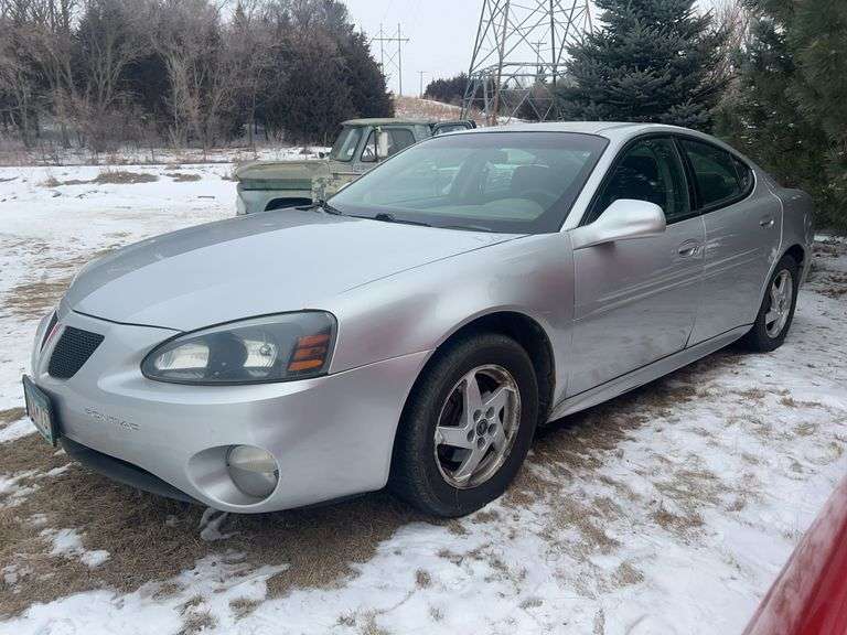 2004 Pontiac Grand Prix, 3.8L V6, Auto, Cloth Seats, Runs And Drive But Has