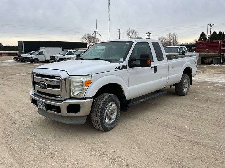 ** 2012 F350 SRW Super Duty Crew Cab 4x4, 172,438 miles; bad transmission 6