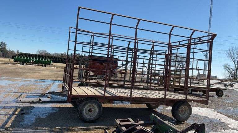 Red Bale wagon on MN Running gear
