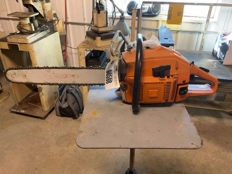 Husqvarna 266 SE Chiansaw, 20” Bar(motor is free) - located behind middle s