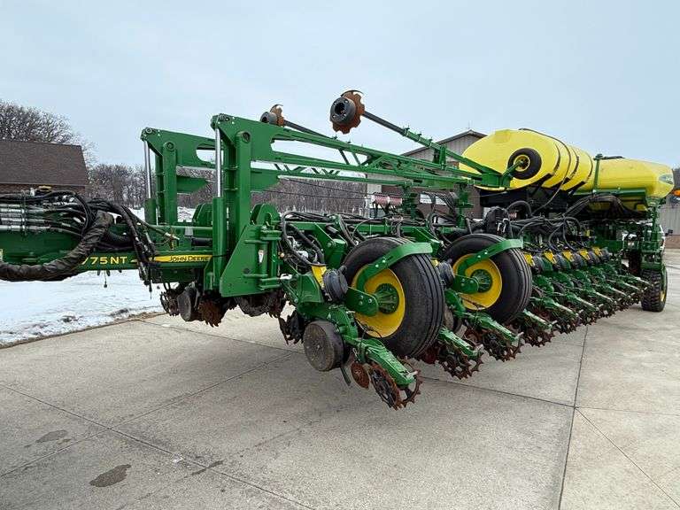 2019 John Deere 1775 CCS Exact Emerge Planter, 24 Row 30”, Hyd. Down Force,