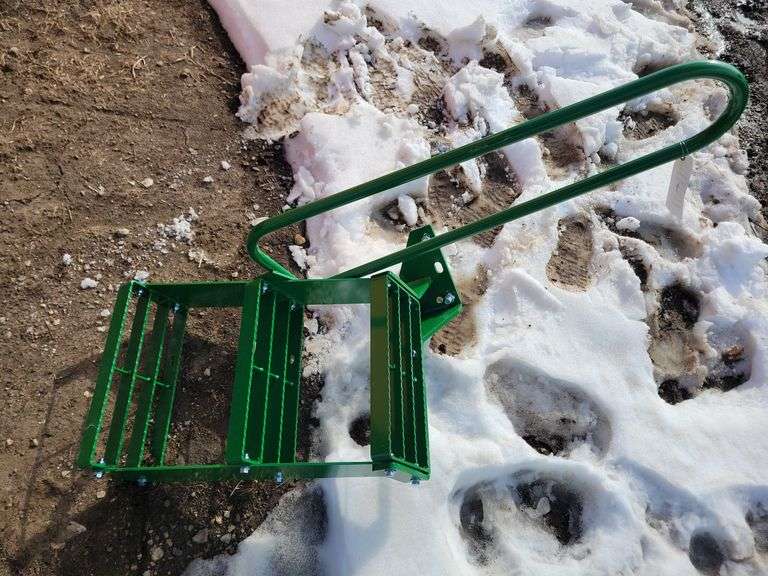 New/UNUSED John Deere 30/40/50 Series Step
