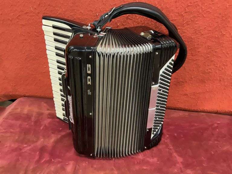 Italian Made Crucianelli Piano Accordion, 120 Brass Button, Has Should Stra