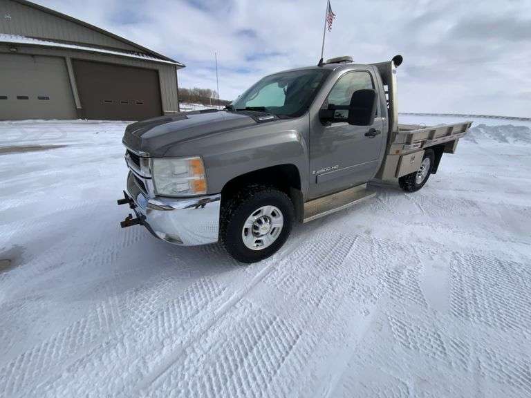 ** 2008 Chevy 2500 Flat Bed, V8 Vortex, 4x4, Zimmerman Alum. Flatbed, (2) T