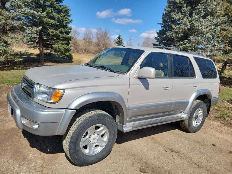 2000 Toyota 4-Runner Limited, 3.4L V6, 4x4, Auto, 235,773 Miles Showing, Ru