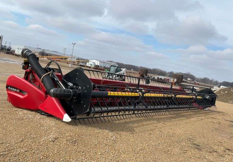 Case IH 3020 35ft Flex head w/crary wind system; minor fire damage