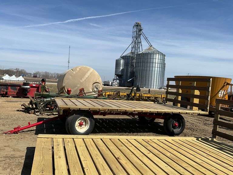 16ft New treated hay rack on Daikon gear