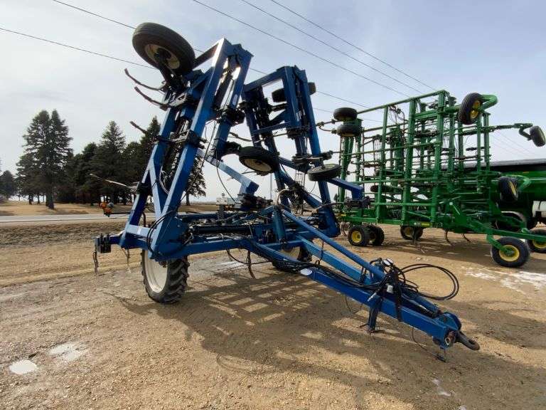 Blue Jet AT5000 Anhydrous Bar, 23 Knife, (2) Raven Coolers, Rear Adjustable