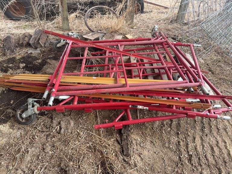 Assorted Scaffolding Uprights, Braces, Wheels - located hoop building