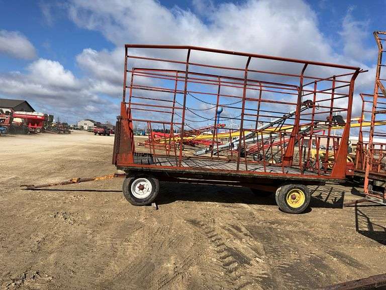 Bale wagon, 8x16 on 8 ton gear