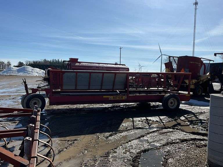 Meyer silage feed wagon, 20ft