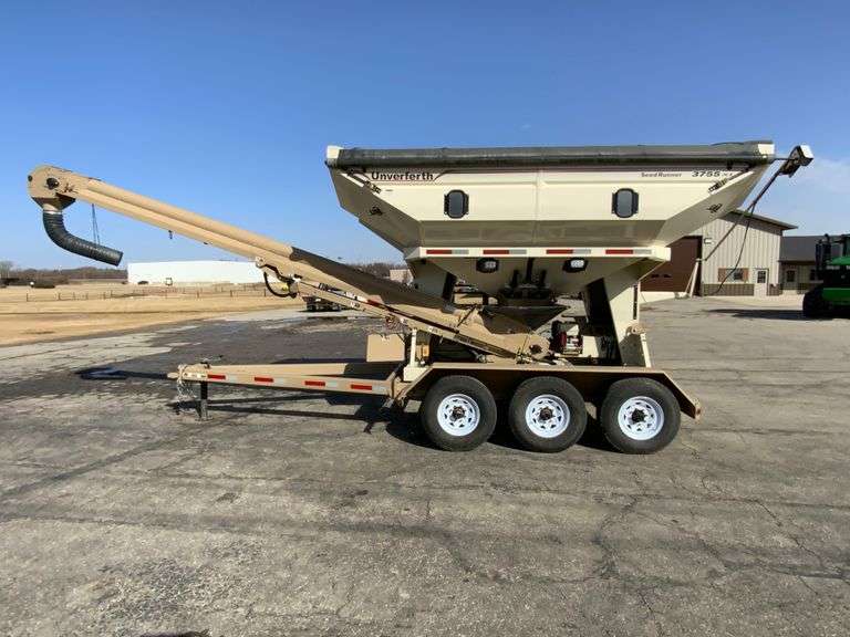 2018 Unverferth 3755XL Seed Tender, Hyd. Doors, Swing Remote & key (in shop