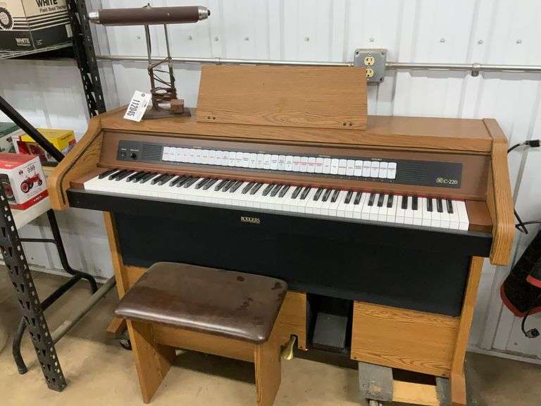 Rodger’s Classic C-220 Digital Organ, Electric, Full 88 Key Velocity Sensit