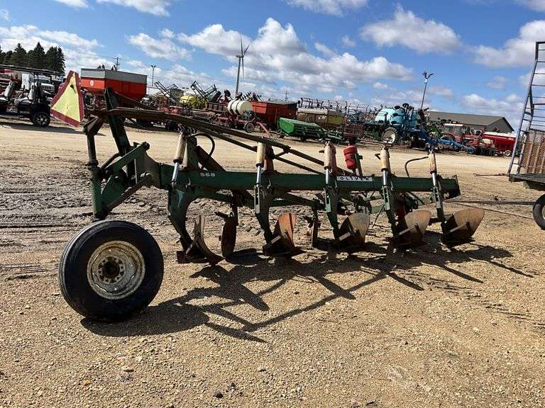 Oliver 568 5 bottom plow