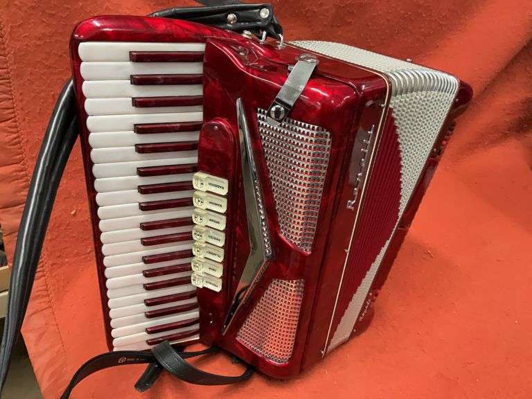 Italian Royale Renelli Red Pearl Accordion, Bellows Look Good, 120 Bass, 7 