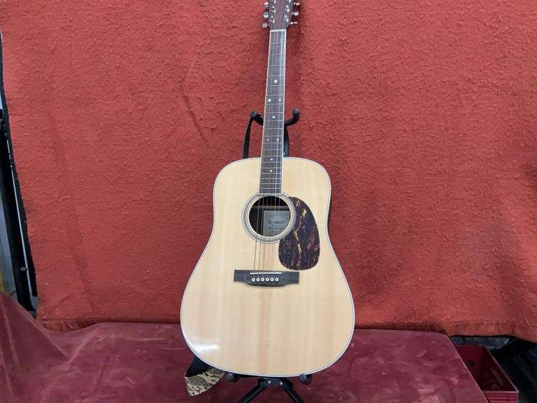 MARTIN D-16 RGT Acrostic Guitar, Solid Sitka with Gloss Finish, Solid East 