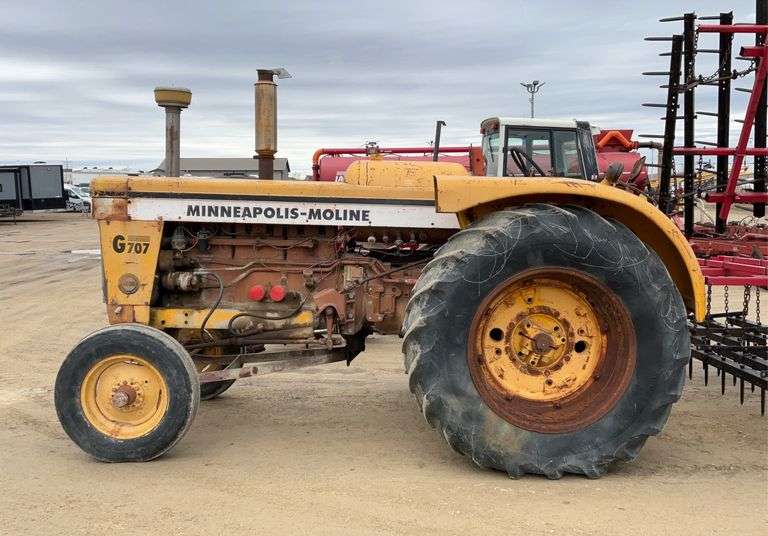 1963 MM 707, propane, WF, No 3 pt,  2 hyd, 540 PTO; 18.4x34 rubber original