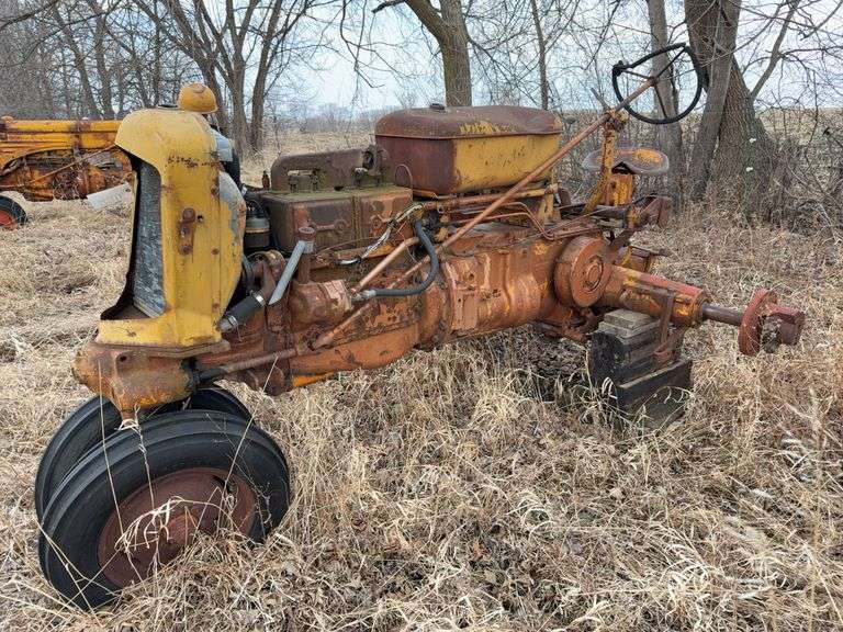 Minneapolis-Moline Z Tractor, Narrow Front, PTO, Rock Shaft, 9 Bolt Hubs, L