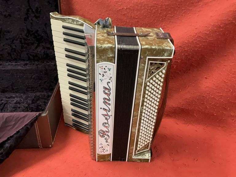 Hohner Rosina Piano Accordion, Mother of Pearl Finish and Derailed Metallic