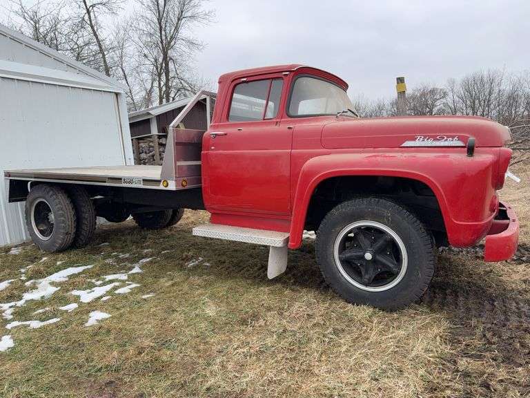 Ford F-700 Big Job Truck with Scott-Lite Aluminum Flatbed, Single Axle Dual