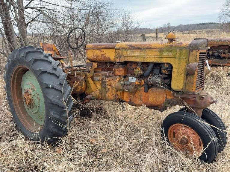 Minneapolis Moline Z Gas Tractor, Narrow Front, Rock Shaft, Mismatch Rear T