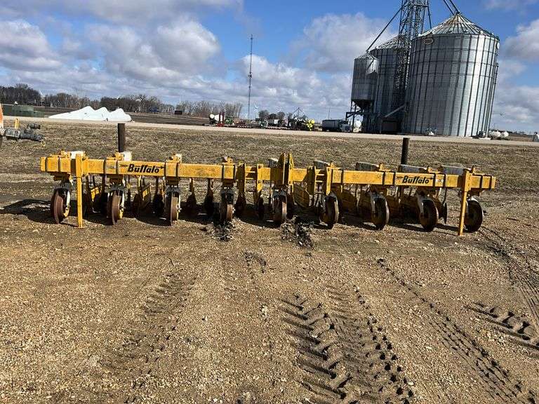 Buffalo 6600 8 row 3pt cultivator - box of misc. bearing and parts in the o