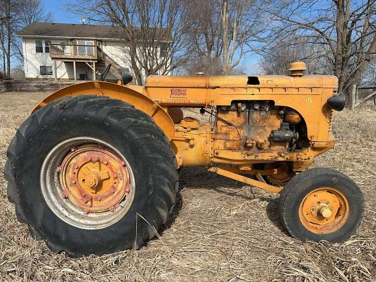 Minneapolis Moline U Gas Tractor, Wide Front, Fenders, 15-30 Tires, PTO, mi