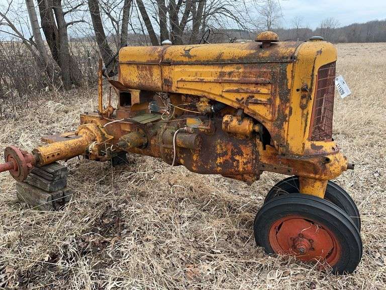 Minneapolis Moline RTU Gas Tractor, Narrow Front, missing parts