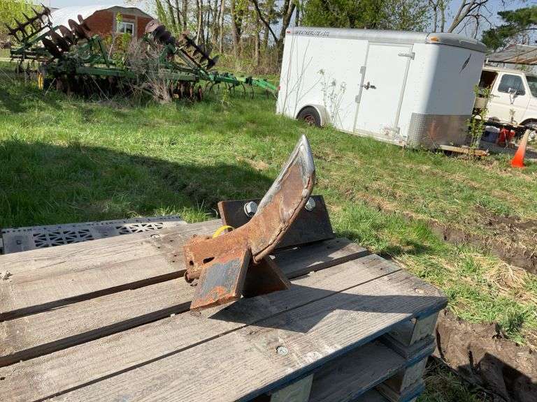 Homemade ripper for silt fence