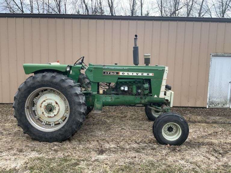 1969 Oliver 1750 Diesel Tractor Wide Front Rebuilt Starter Fenders Front We