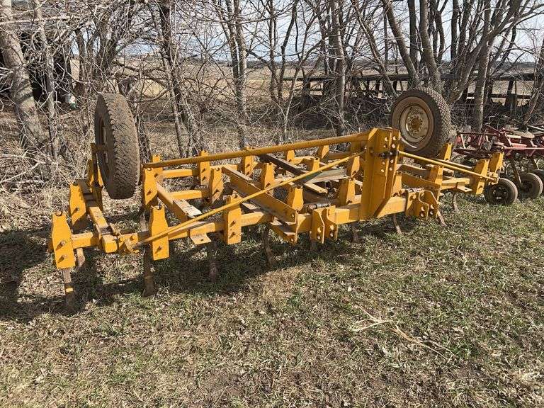 Taylor Way  3Pt Field Cultivator, 13’, Gauge wheels, rear hitch