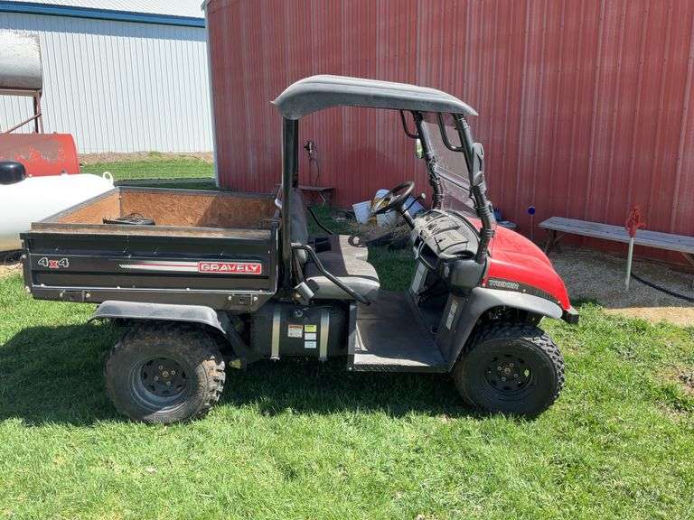 2014 Gravely Trekker UTV Model 996146 107 One Owner Hrs 4x4 Gas Engine Hydr