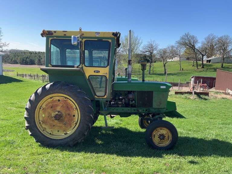 1966 John Deere Model 2510 Tractor Gas 14.9-38 Tires QT-1 Year Around Cab W