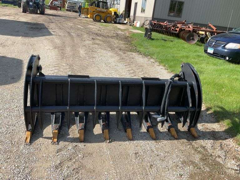 66” skid loader mount root grapple
