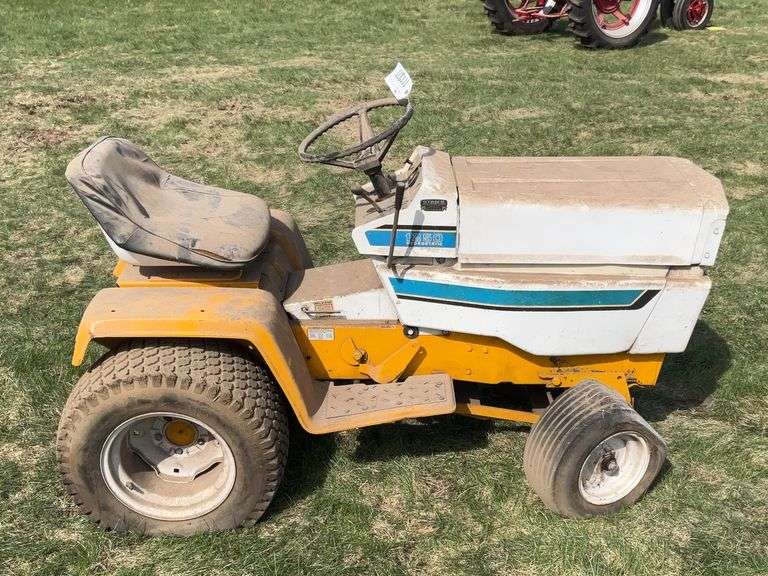 International Harvester Cub Cadet 1250 Hydrostatic Garden Tractor, has not