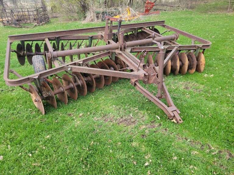 Kewanee Pull Type Disc 12’ Scrapers