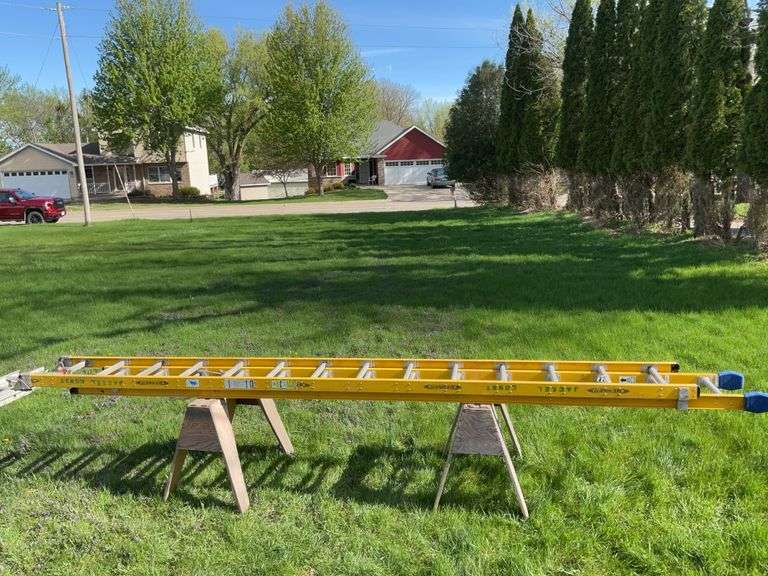 Werner electro-master 25ft fiberglass extension ladder