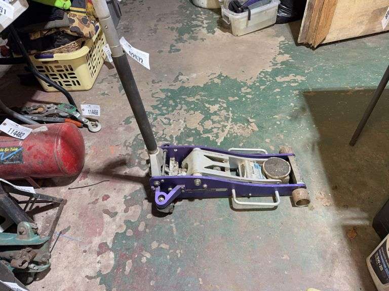 Pittsburg 3 Ton Racing Floor Jack With Rapid Pump - located next to 114544